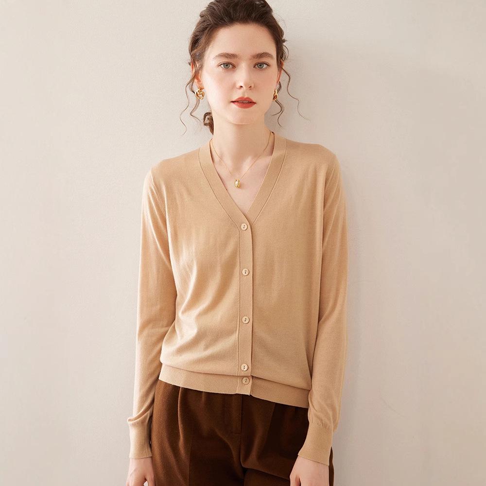 Women s Fine-Spun V-Neck Cashmere Cardigan - Lightweight, Versatile, and Perfect for Early Spring and Summer Medium
Women s Fine-Spun V-Neck Cashmere Cardigan - Lightweight, Versatile, and Perfect for Early Spring and Summer Medium