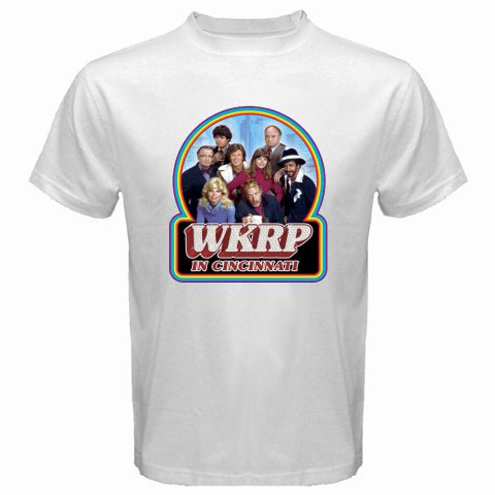 Новая футболка WKRP в Цинциннати, классическое телешоу 70-х, 80-х, белая футболка унисекс S
Новая футболка WKRP в Цинциннати, классическое телешоу 70-х, 80-х, белая футболка унисекс S
