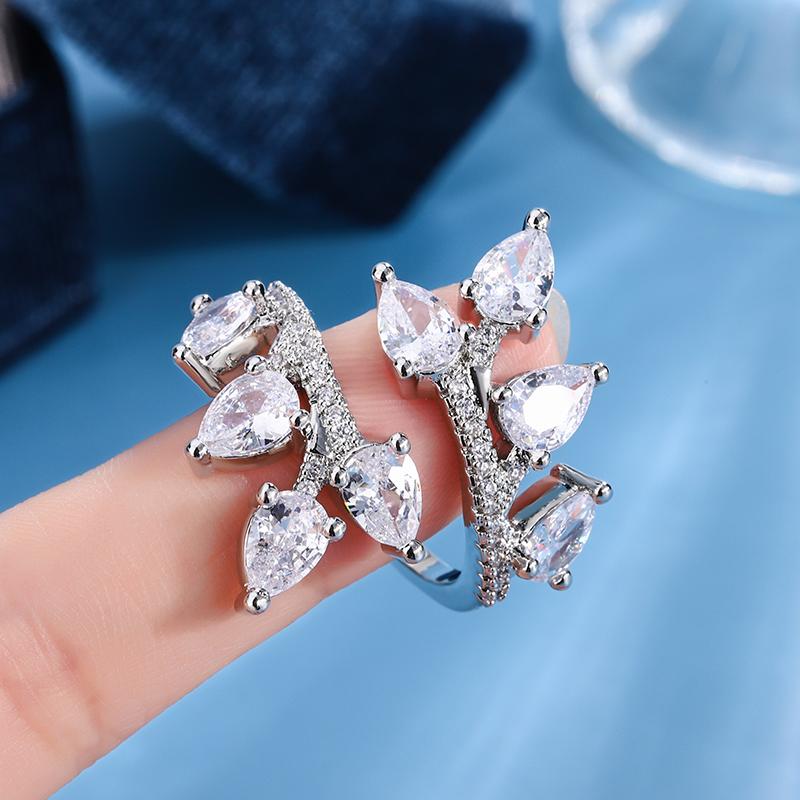 Кольцо Superflash Zircon Leaf Open Diamond Ring Simple Design Sense в японском и корейском стиле для пожилого банкета 8 белый
Кольцо Superflash Zircon Leaf Open Diamond Ring Simple Design Sense в японском и корейском стиле для пожилого банкета 8 белый