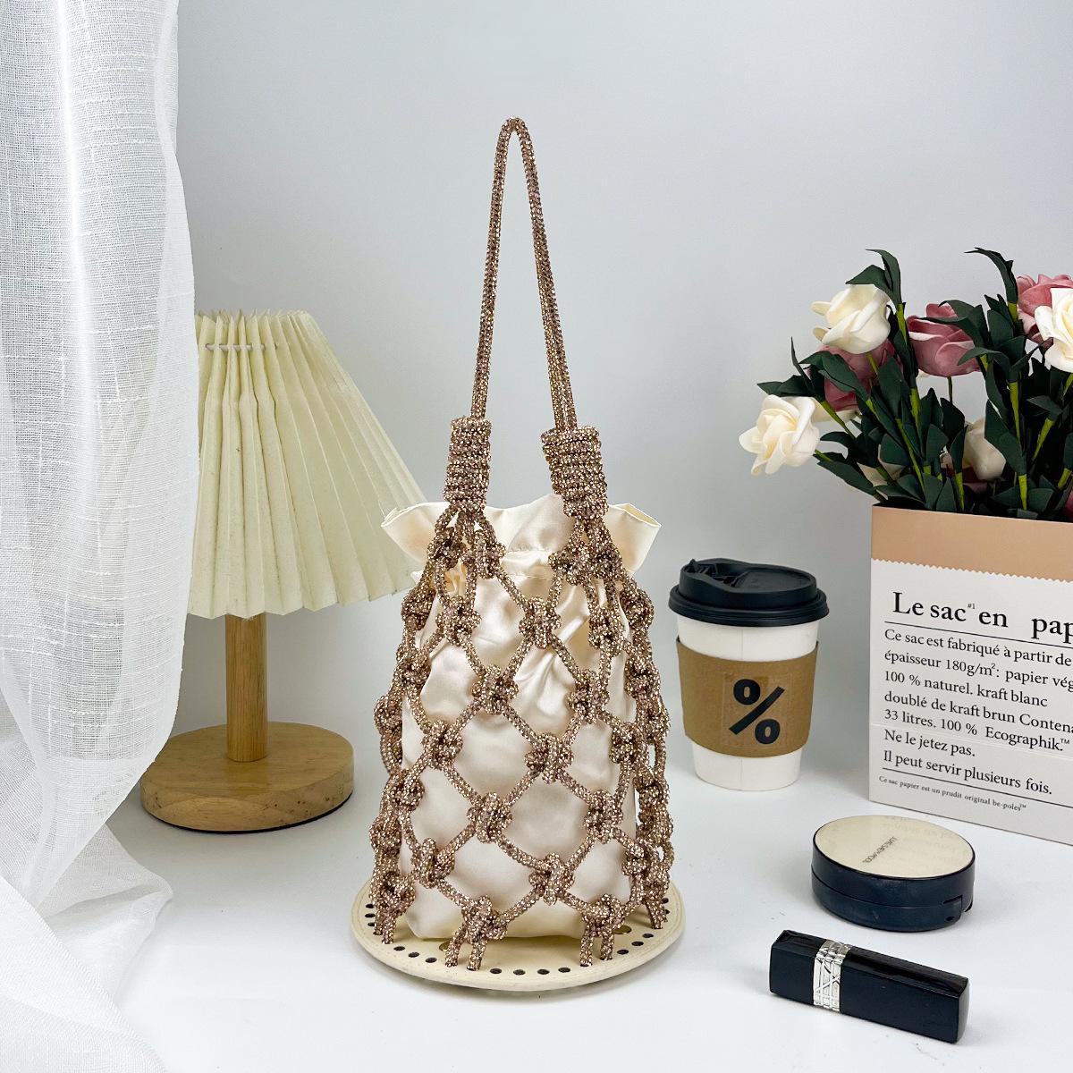 French Style Sparkling Diamonds Mesh Handbag Lady Handmade Woven Bag Hollow Out Bucket Bag Armpit Bag Vacation Travel Beach Bags
French Style Sparkling Diamonds Mesh Handbag Lady Handmade Woven Bag Hollow Out Bucket Bag Armpit Bag Vacation Travel Beach Bags