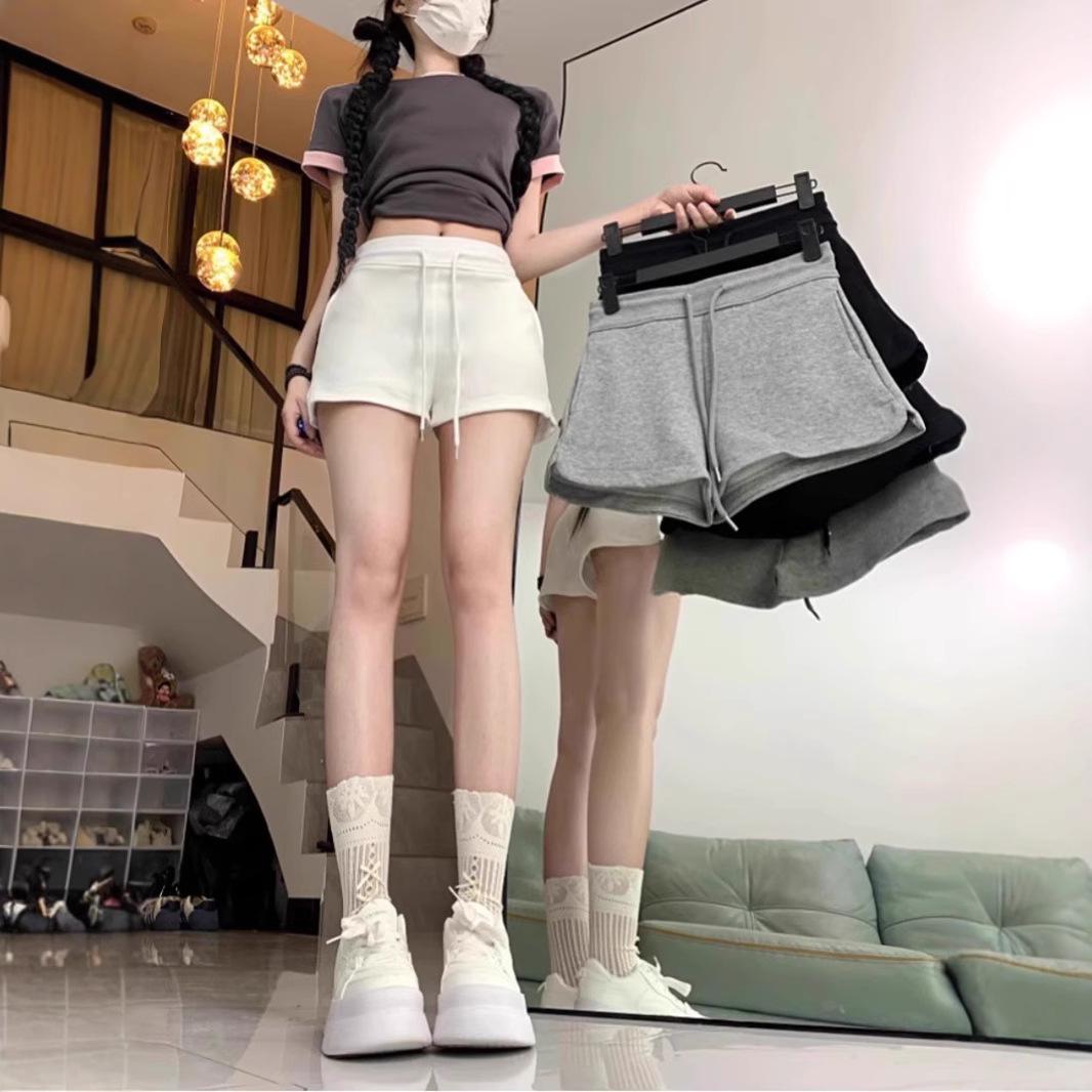 Women s Spicy Girl Black Drawstring Casual Shorts: Autumn Elastic Waist, Slit Straight Leg, Solid Color Fashion. 2XL
Women s Spicy Girl Black Drawstring Casual Shorts: Autumn Elastic Waist, Slit Straight Leg, Solid Color Fashion. 2XL