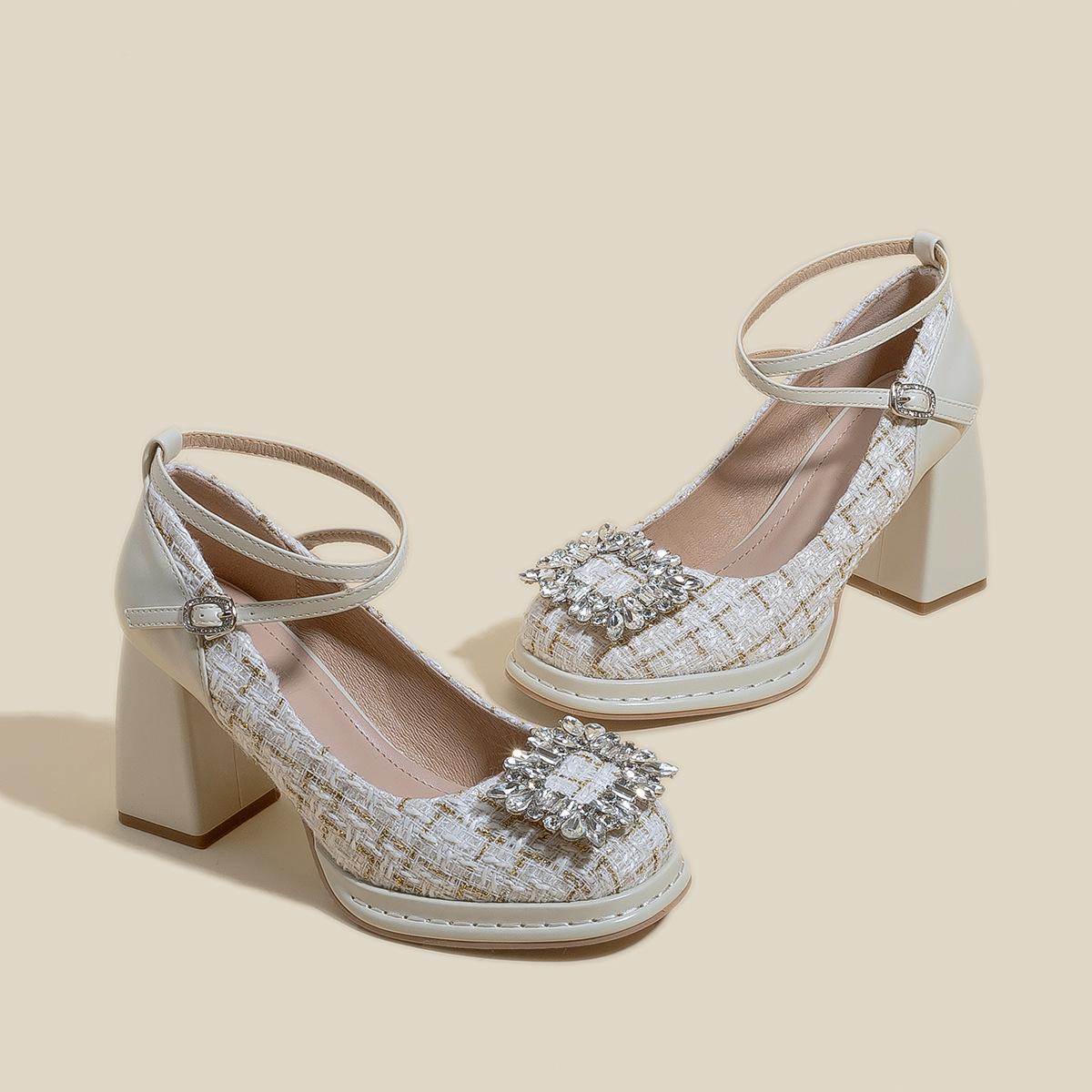 Coarse heel high heels femininity 2025 spring new platform waterproof table Mary Jane shoes princess shoes rhinestone single shoes 34
Coarse heel high heels femininity 2025 spring new platform waterproof table Mary Jane shoes princess shoes rhinestone single shoes 34