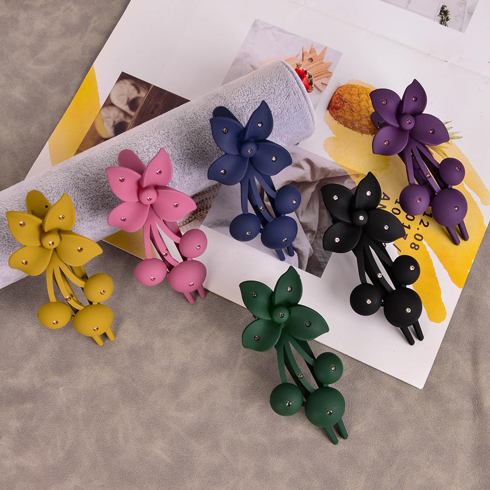 1pc New Cherry Blossom Flower Hair Clip for Women; High-end Feeling Claw Clip with Full Rear Skull Clip; Duck Clip and Side Clip
1pc New Cherry Blossom Flower Hair Clip for Women; High-end Feeling Claw Clip with Full Rear Skull Clip; Duck Clip and Side Clip