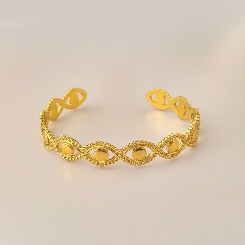 European Retro Hollow Design Zinc Alloy Adjustable Bracelet - Light Luxury Exquisite Creativity
European Retro Hollow Design Zinc Alloy Adjustable Bracelet - Light Luxury Exquisite Creativity