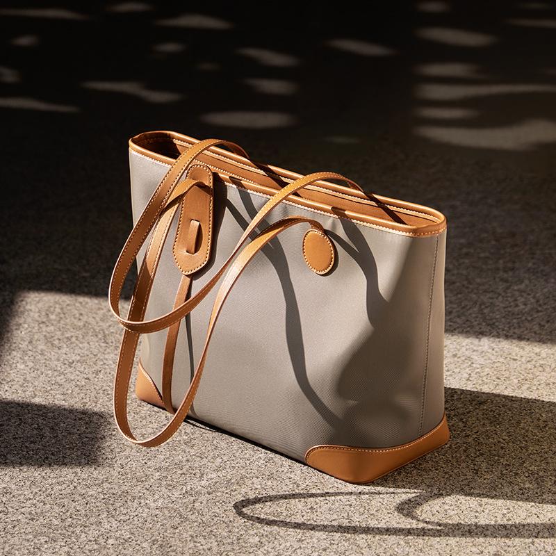 Mrs. Qiao Bag Women 2025 New Large Capacity Tote Bag Women s Commuter Bag High-end Feel Shoulder Bag Upper Width41CM*Lower Wid хакі
Mrs. Qiao Bag Women 2025 New Large Capacity Tote Bag Women s Commuter Bag High-end Feel Shoulder Bag Upper Width41CM*Lower Wid хакі