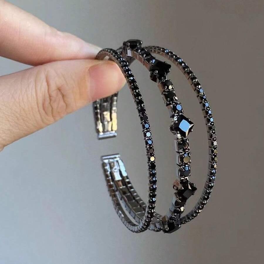 1pc Elegant Black Open Stretch Bangle, 3-Row Trendy Design, Versatile for Banquets, Vacations & Festivals чёрный
1pc Elegant Black Open Stretch Bangle, 3-Row Trendy Design, Versatile for Banquets, Vacations & Festivals чёрный