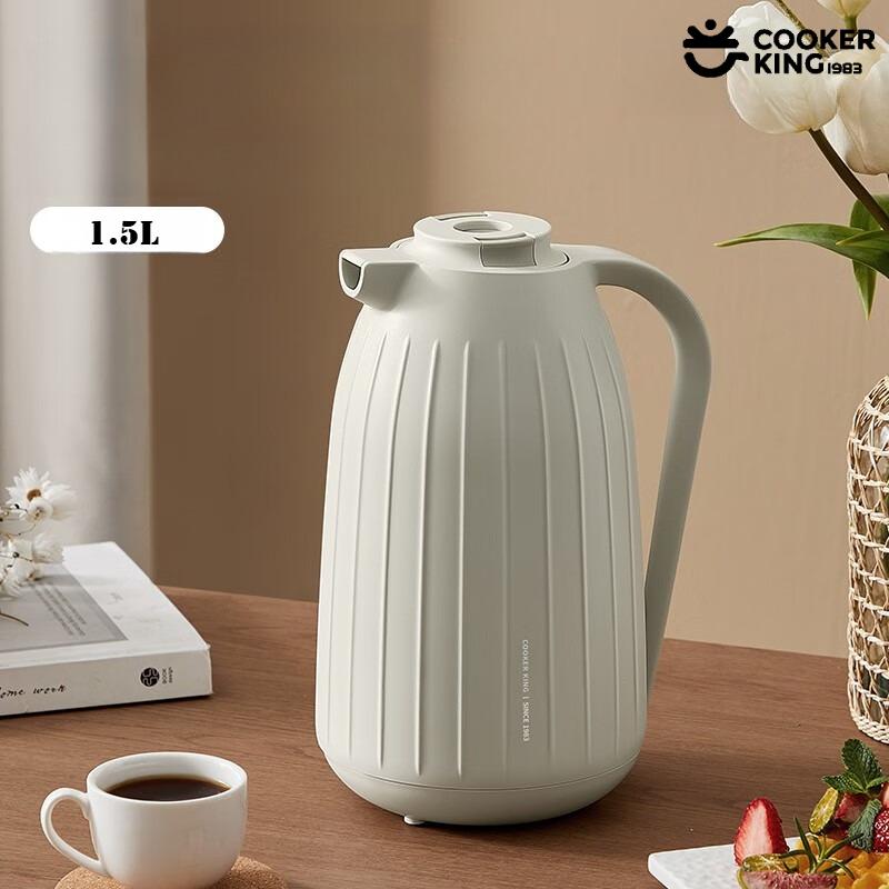 COOKER KING 1500ml Simple Insulated Kettle Glass Inner Liner+PP Large Capacity Red Gallbladder Teapot Hot Water Flask Household 1.5L білий
COOKER KING 1500ml Simple Insulated Kettle Glass Inner Liner+PP Large Capacity Red Gallbladder Teapot Hot Water Flask Household 1.5L білий