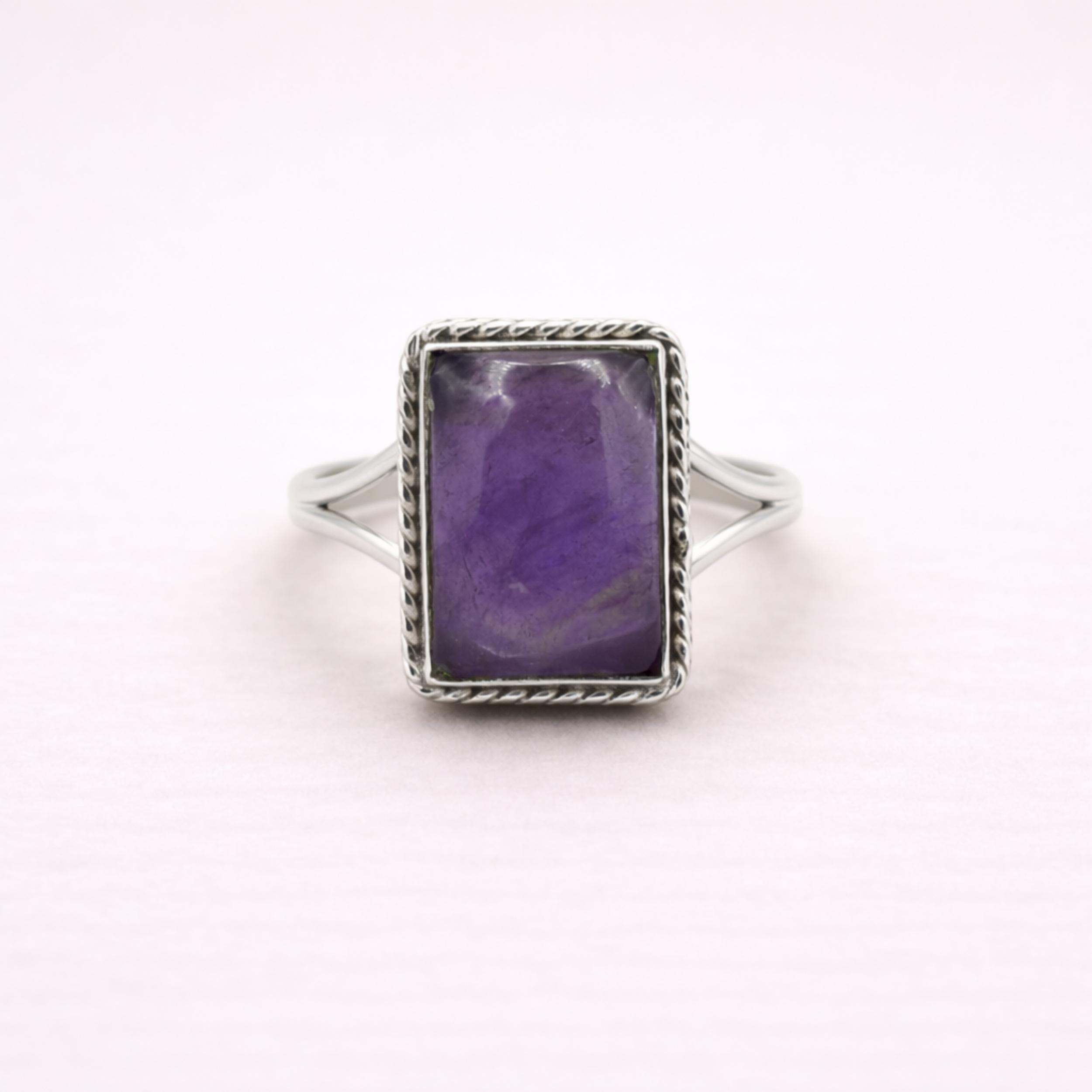Purple Amethyst Rectangle Ring in 925 Sterling Silver, Dainty Gemstone Ring for Women, Boho Minimalist Handmade Jewelry 12 срібний
Purple Amethyst Rectangle Ring in 925 Sterling Silver, Dainty Gemstone Ring for Women, Boho Minimalist Handmade Jewelry 12 срібний