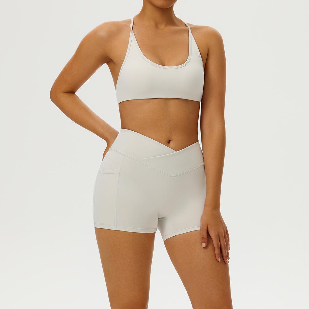 European and American Women s Quick-Drying Yoga Set: Tight-Fit Bra and Outerwear for Fitness, Running, and Outdoor Sports. Small
European and American Women s Quick-Drying Yoga Set: Tight-Fit Bra and Outerwear for Fitness, Running, and Outdoor Sports. Small