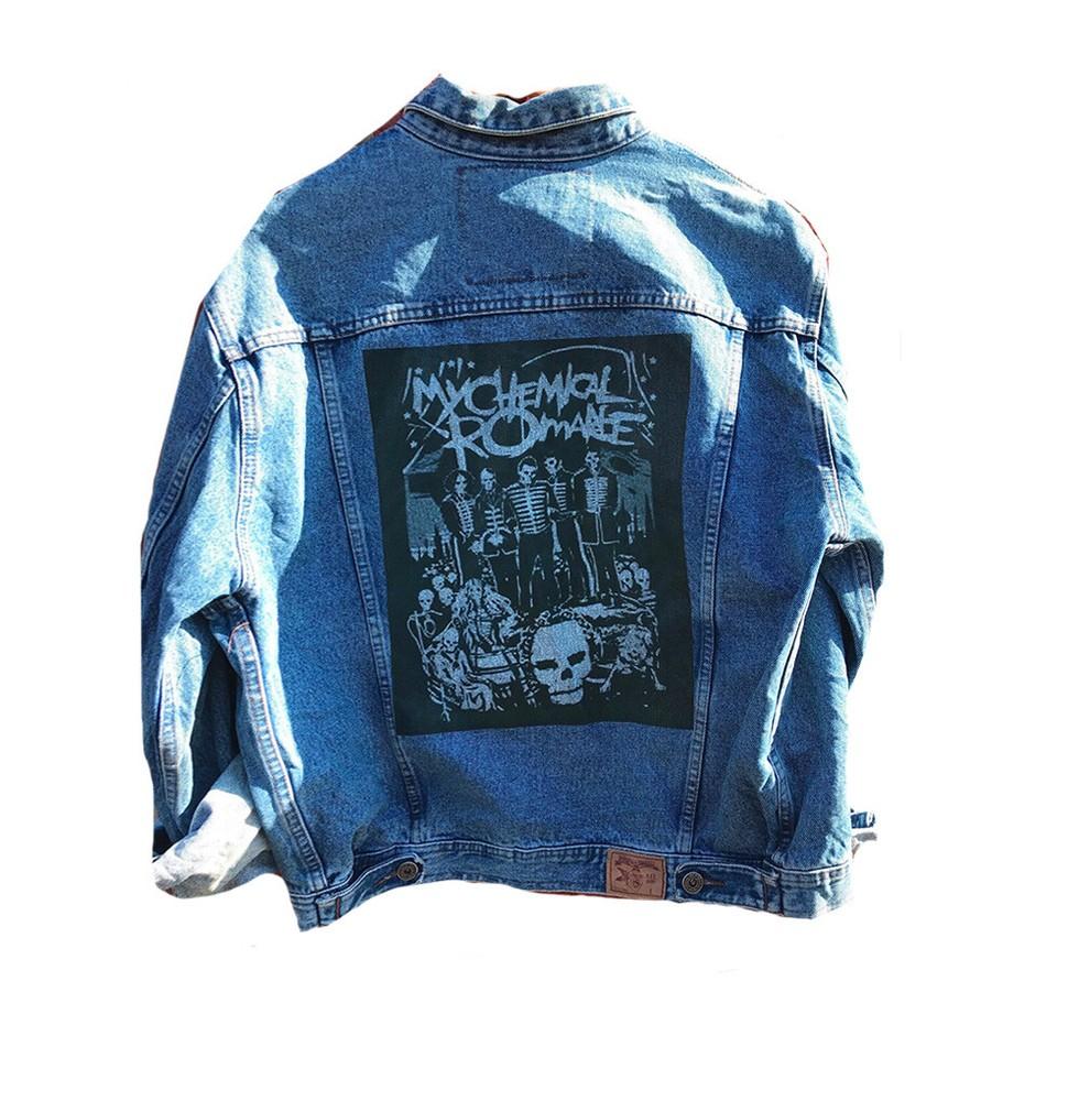 1980’s Retro Vintage MY Chemical Romance back print Denim Vintage Black or Blue Unisex T-Shirt M
1980’s Retro Vintage MY Chemical Romance back print Denim Vintage Black or Blue Unisex T-Shirt M