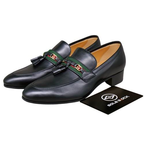 GUCCI Interlocking Loafers Men s Black 624720 1W610 1066 EU 39 чёрный
GUCCI Interlocking Loafers Men s Black 624720 1W610 1066 EU 39 чёрный
