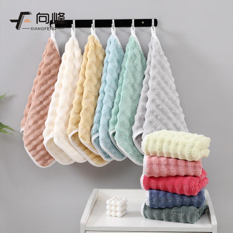 Towel summer new coral fleece bubble hemming multi-color face towel soft water absorption is not easy to lose hair face towel 35*75cm білий
Towel summer new coral fleece bubble hemming multi-color face towel soft water absorption is not easy to lose hair face towel 35*75cm білий