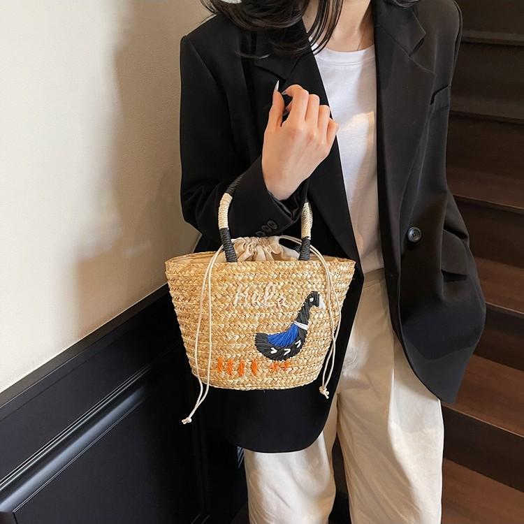 Летняя соломенная плетеная сумка для отпуска, плетеная сумка с ветром, женская приморская сумка-мессенджер, плетеная сумочка Small Heart
Летняя соломенная плетеная сумка для отпуска, плетеная сумка с ветром, женская приморская сумка-мессенджер, плетеная сумочка Small Heart