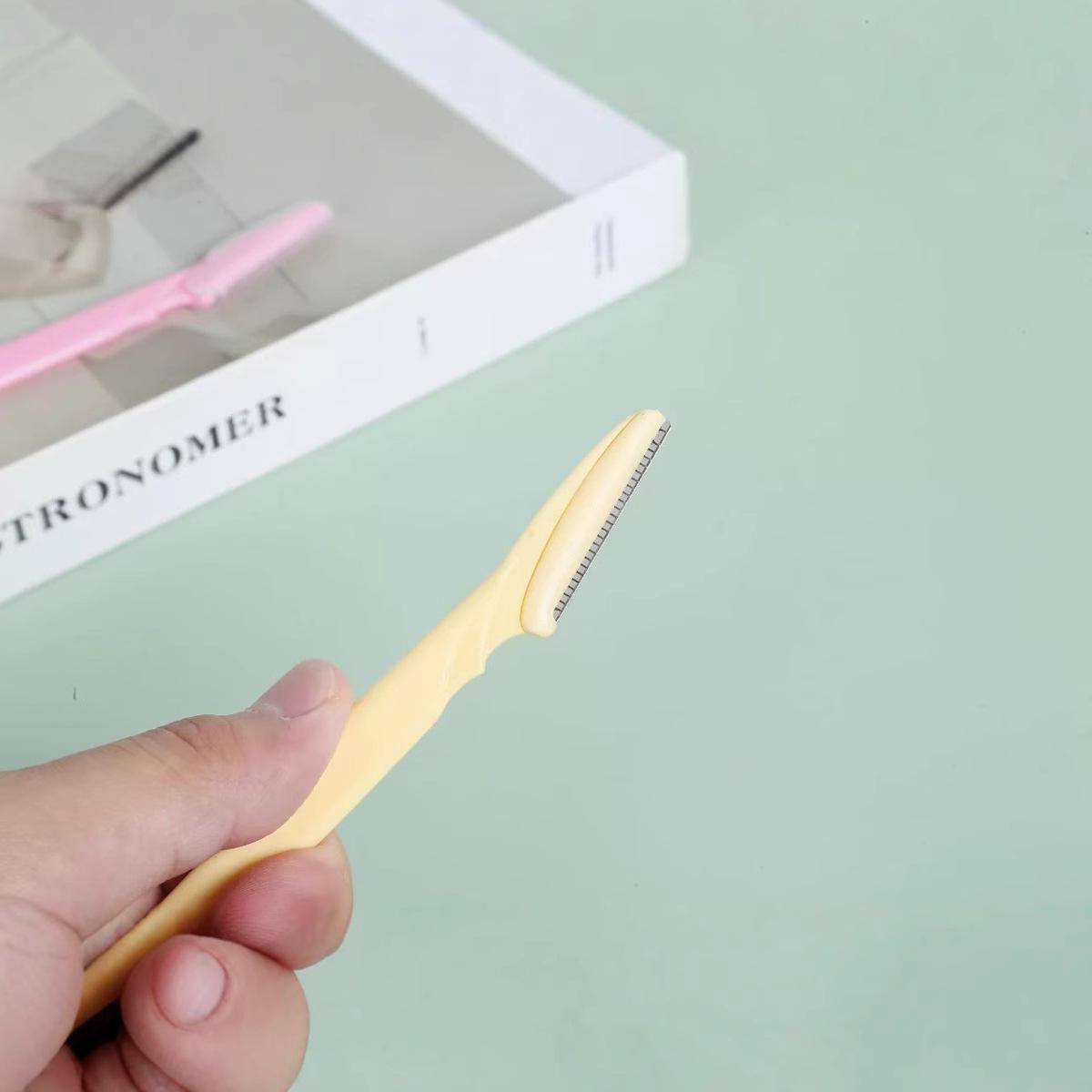 Бритва для бровей для начинающих - Лезвие из нержавеющей стали Инструмент для макияжа
Бритва для бровей для начинающих - Лезвие из нержавеющей стали Инструмент для макияжа