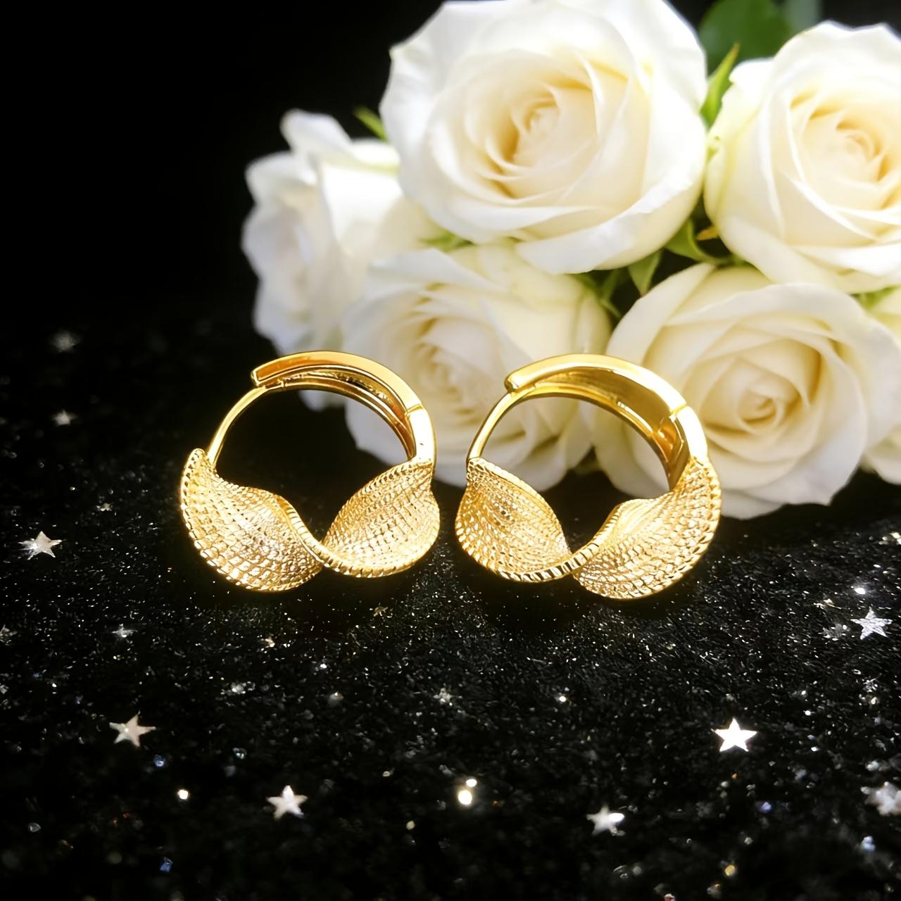 Elegant Golden Textured Earrings, Exquisite Filigree Craftsmanship, Versatile for All Seasons and Occasions
Elegant Golden Textured Earrings, Exquisite Filigree Craftsmanship, Versatile for All Seasons and Occasions
