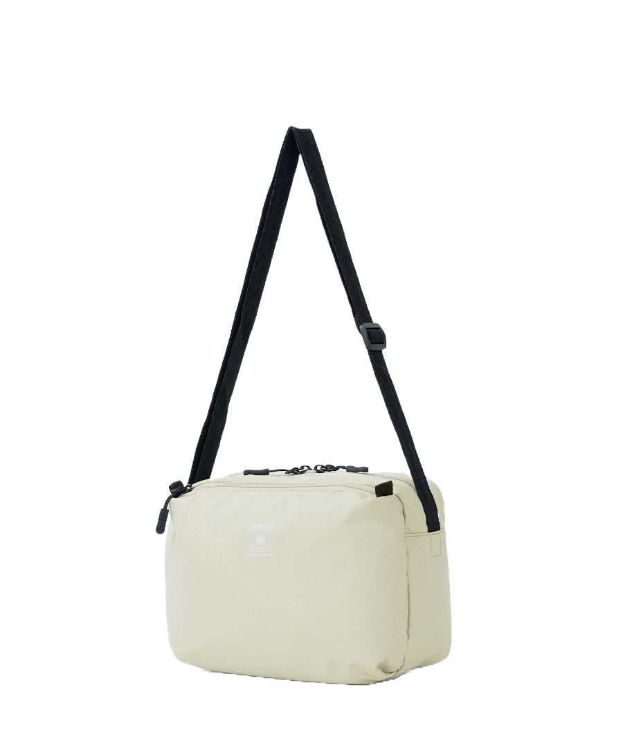Anello Grande TP2 Shoulder Bag, A5 Size, Lightweight, Double-Sided Water-Repellent
Anello Grande TP2 Shoulder Bag, A5 Size, Lightweight, Double-Sided Water-Repellent