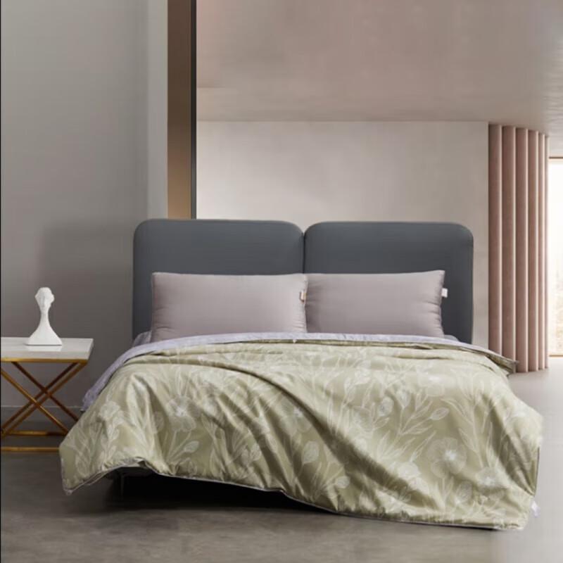 MERCURY Summer Tussah Silk Quilt
MERCURY Summer Tussah Silk Quilt