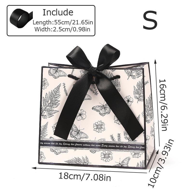 4PCs Black Elegants Butterfly Printed Festival Candy Boxes Wedding Paper Gift Bags High-Quality Gift Packaging 3 Size Available S
4PCs Black Elegants Butterfly Printed Festival Candy Boxes Wedding Paper Gift Bags High-Quality Gift Packaging 3 Size Available S