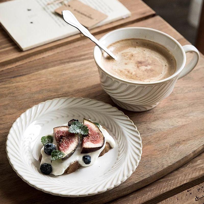 300ML Vintage Coffee Cup and Plate Set Creative High Beauty Ceramic Latte Flower Cup Exquisite Afternoon Tea Set Birthday Gift 300ml
300ML Vintage Coffee Cup and Plate Set Creative High Beauty Ceramic Latte Flower Cup Exquisite Afternoon Tea Set Birthday Gift 300ml