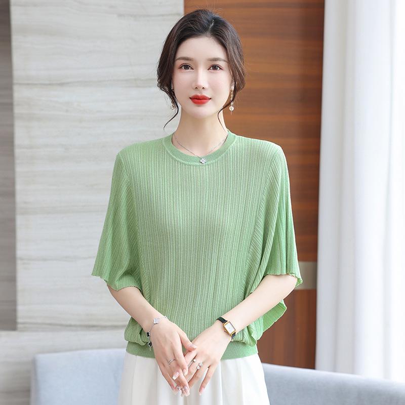 Stylish Ice Silk Summer Blouse for Middle-Aged and Elderly Women - Loose, Short-Sleeved Mother s Day T-Shirt 2XL (Recommended for 60-70 kg) м ята зелений колір
Stylish Ice Silk Summer Blouse for Middle-Aged and Elderly Women - Loose, Short-Sleeved Mother s Day T-Shirt 2XL (Recommended for 60-70 kg) м ята зелений колір