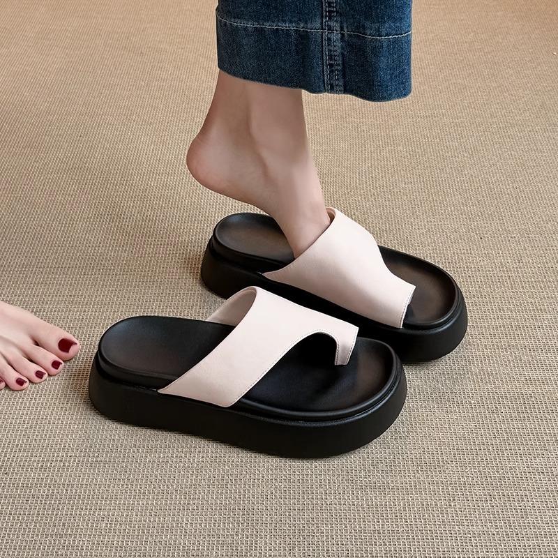 Muffin thick bottom cover toe slippers women s summer wear 2025 new Internet celebrities clip toes beach soft bottom not tired feet sandals 35
Muffin thick bottom cover toe slippers women s summer wear 2025 new Internet celebrities clip toes beach soft bottom not tired feet sandals 35
