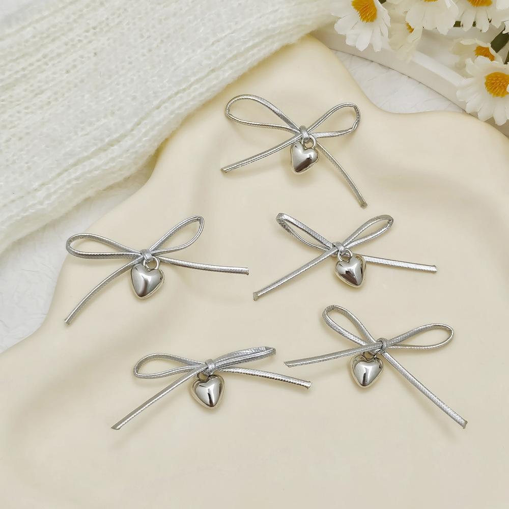 10 шт. Серебристые Золотистые Черные Милые Подвески-бантики в форме сердца Нашивки DIY Материалы для рукоделия Зажимы Декор Материалы Аксессуары серебряный
10 шт. Серебристые Золотистые Черные Милые Подвески-бантики в форме сердца Нашивки DIY Материалы для рукоделия Зажимы Декор Материалы Аксессуары серебряный