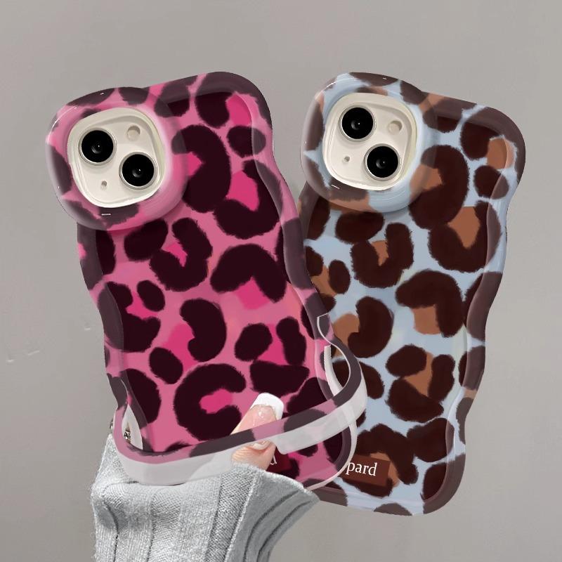 The Retro Leopard Print Is Suitable for The IPhone 16. The 15PRO Invisible Dual Stand 14 Is Cute and Shockproof 13 Is Fully Covered iphone 16
The Retro Leopard Print Is Suitable for The IPhone 16. The 15PRO Invisible Dual Stand 14 Is Cute and Shockproof 13 Is Fully Covered iphone 16