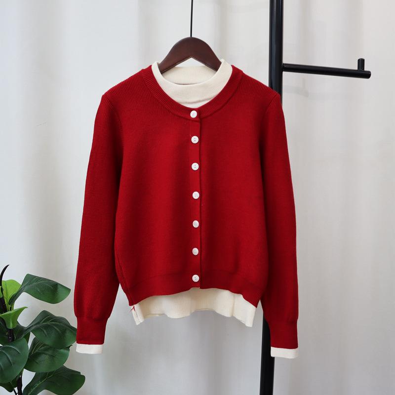 Кардиган женский вязаный двухслойный с круглым вырезом, новый осенне-зимний, свободного кроя, с контрастным дизайном, темпераментная куртка-свитер One size красный
Кардиган женский вязаный двухслойный с круглым вырезом, новый осенне-зимний, свободного кроя, с контрастным дизайном, темпераментная куртка-свитер One size красный