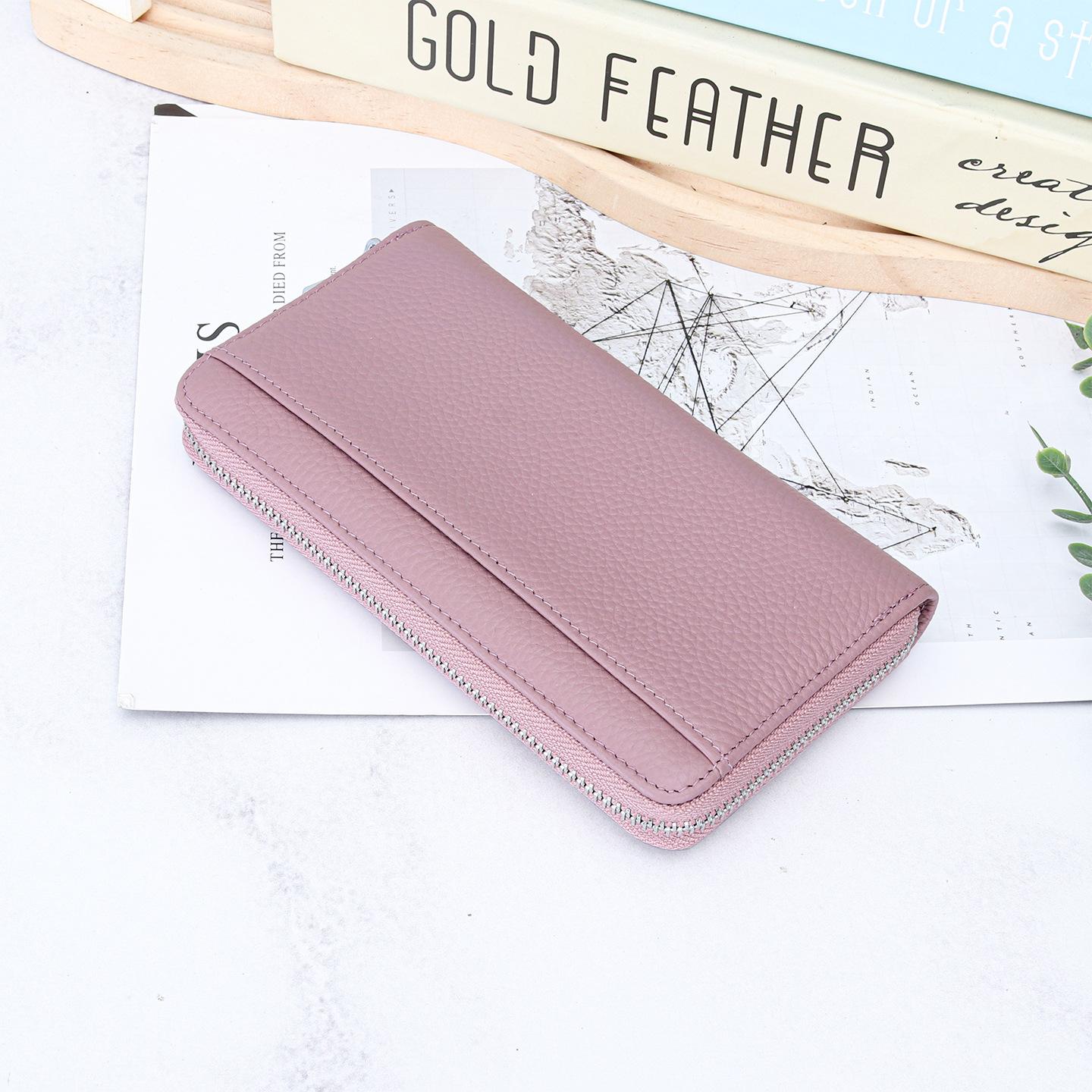 Travel RFID Blocking Leather Long Wallet,Large Capacity Zipper Purse with Boarding Pass Pocket,Multi-Card Organizer for Business рожевий
Travel RFID Blocking Leather Long Wallet,Large Capacity Zipper Purse with Boarding Pass Pocket,Multi-Card Organizer for Business рожевий