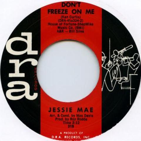 7inch Record JESSIE MAE - Don t Freeze On Me / It Might As We DRA319 Dra 1962 UK Blues
7inch Record JESSIE MAE - Don t Freeze On Me / It Might As We DRA319 Dra 1962 UK Blues