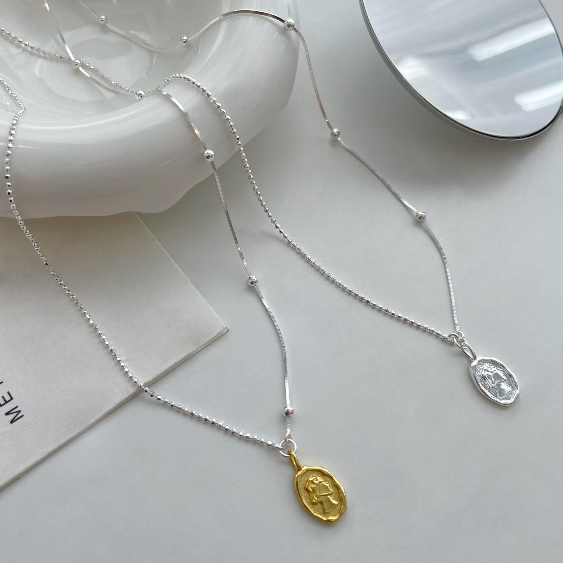 S925 Sterling Silver Gold & Silver Goddess Relief Pendant Necklace - Luxury Gold Coin Clavicle Chain
S925 Sterling Silver Gold & Silver Goddess Relief Pendant Necklace - Luxury Gold Coin Clavicle Chain