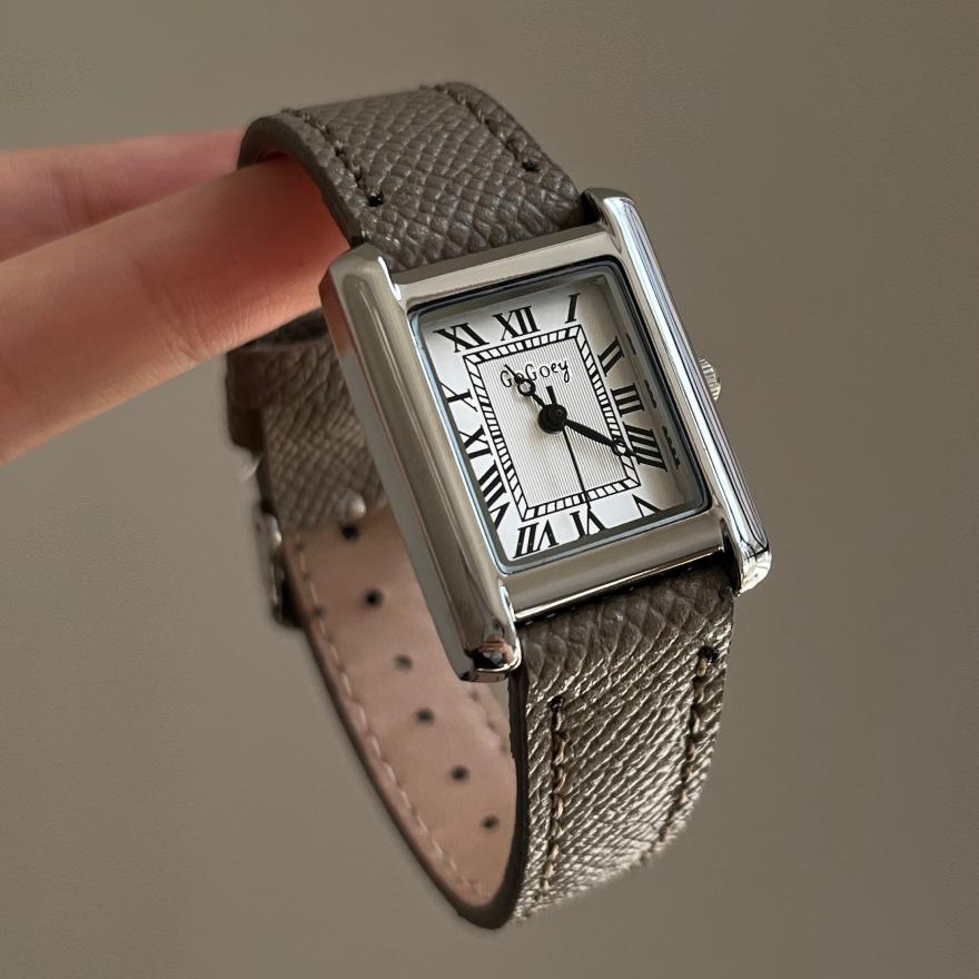 Women Square Rome Dial Watch Retro Quartz Watches Leather Strap Wristwatches
Women Square Rome Dial Watch Retro Quartz Watches Leather Strap Wristwatches