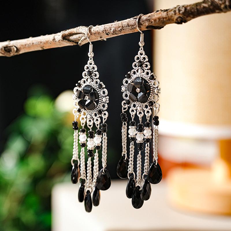 New Flower Water Drop Earrings for Women Retro Boho Long Silver Color Chain Crystal Bead Dangle Earring Ethnic Vacation Jewelry чорний
New Flower Water Drop Earrings for Women Retro Boho Long Silver Color Chain Crystal Bead Dangle Earring Ethnic Vacation Jewelry чорний