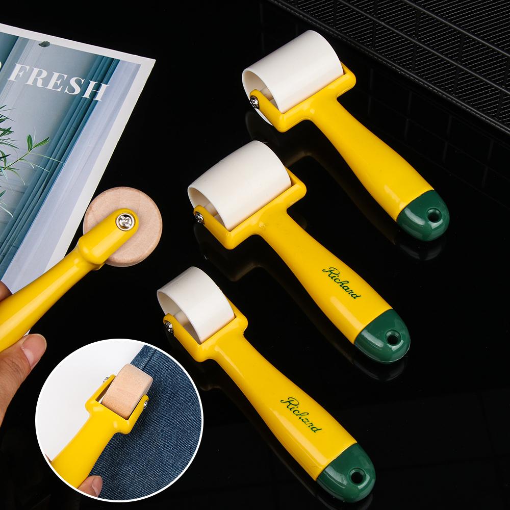 Wheel Convenient Handmade Tool Press Quilting Tool Seam Roller Roller Roll Wallpaper Roller 1
Wheel Convenient Handmade Tool Press Quilting Tool Seam Roller Roller Roll Wallpaper Roller 1
