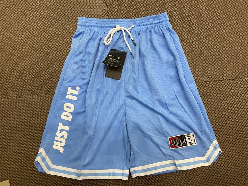 Унісекс Модні Баскетбольні Шорти: Двошарова сітка, Довжина вище коліна, Дихаюча, Швидкосохнуча для спортивних тренувань XL (Weight 55-65 kg)
Унісекс Модні Баскетбольні Шорти: Двошарова сітка, Довжина вище коліна, Дихаюча, Швидкосохнуча для спортивних тренувань XL (Weight 55-65 kg)