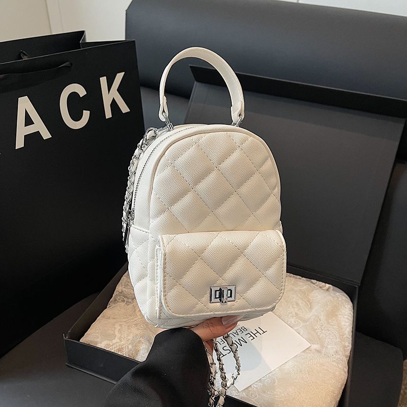 Белый Мини-рюкзак на цепочке в классическом стиле Женский 2025 Новый Летний Высококлассный Нишевый Рюкзак, Не Конфликтующий с другими White
Белый Мини-рюкзак на цепочке в классическом стиле Женский 2025 Новый Летний Высококлассный Нишевый Рюкзак, Не Конфликтующий с другими White