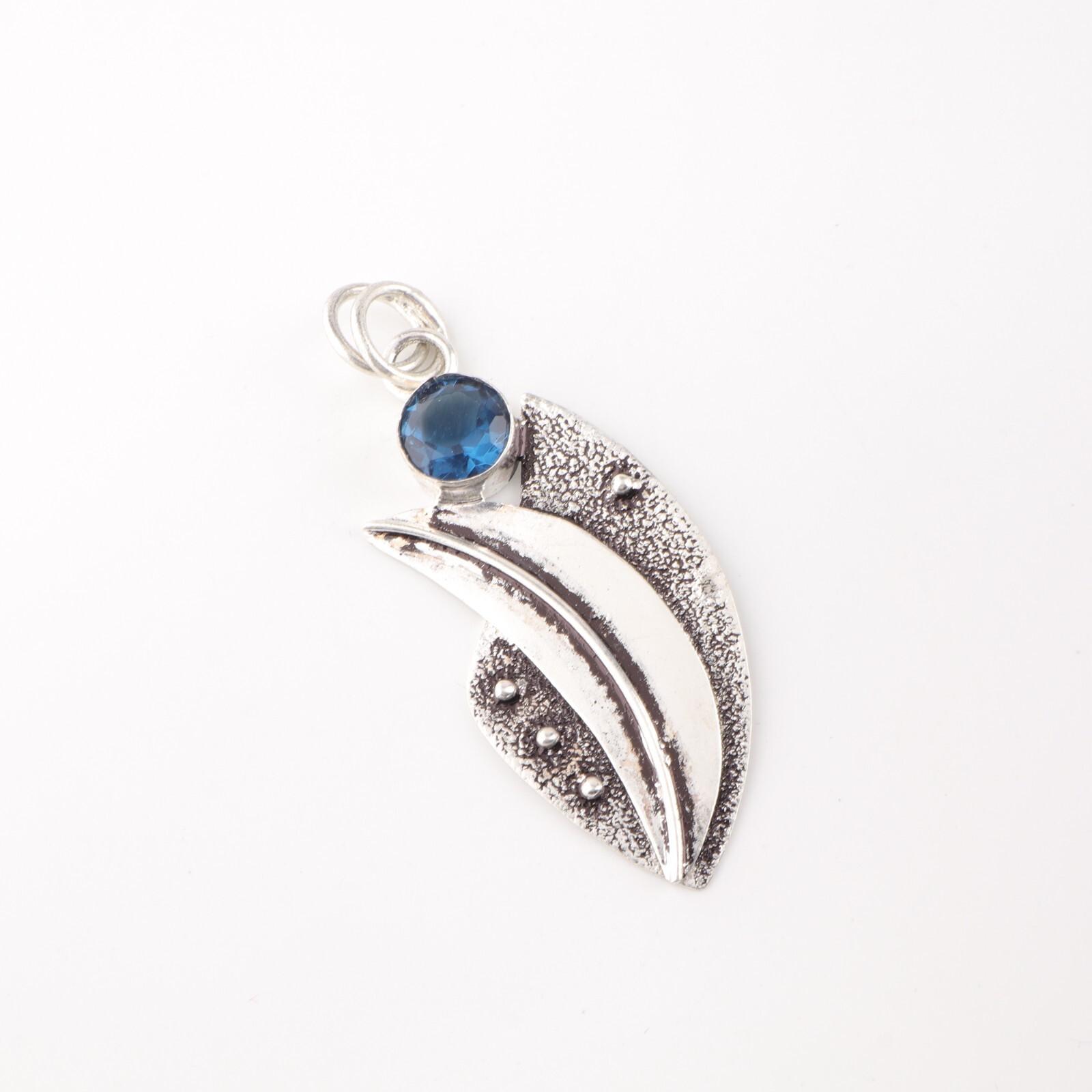 Rare London Blue Topaz Gemstone 925 Sterling Silver Jewelry Handcrafted Pendant PP-36-6
Rare London Blue Topaz Gemstone 925 Sterling Silver Jewelry Handcrafted Pendant PP-36-6