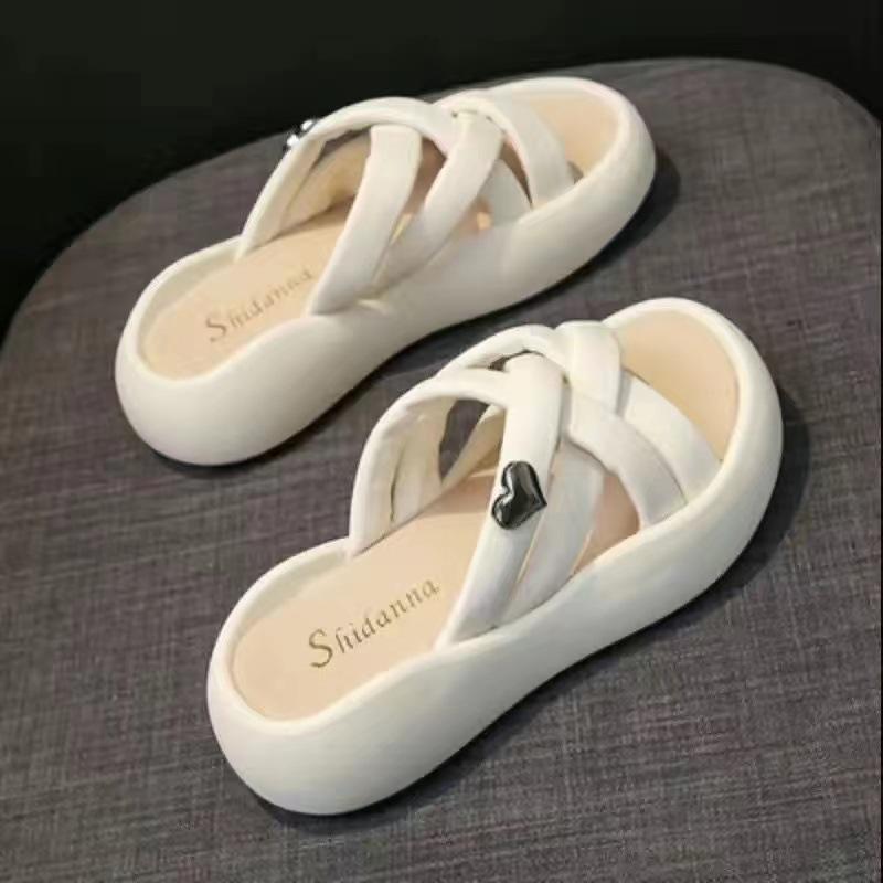 Модные крутые тапочки женская модная верхняя одежда 2025 лето новая толстая подошва женская обувь 36-37
Модные крутые тапочки женская модная верхняя одежда 2025 лето новая толстая подошва женская обувь 36-37