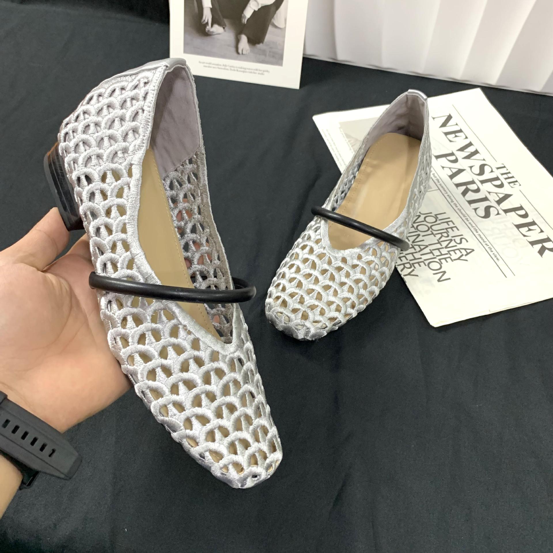 Sheepskin version~ inner height-increasing ballet shoes for women s French square head, one word shallow mouth hollowed-out weaving Mary Jane s 40
Sheepskin version~ inner height-increasing ballet shoes for women s French square head, one word shallow mouth hollowed-out weaving Mary Jane s 40