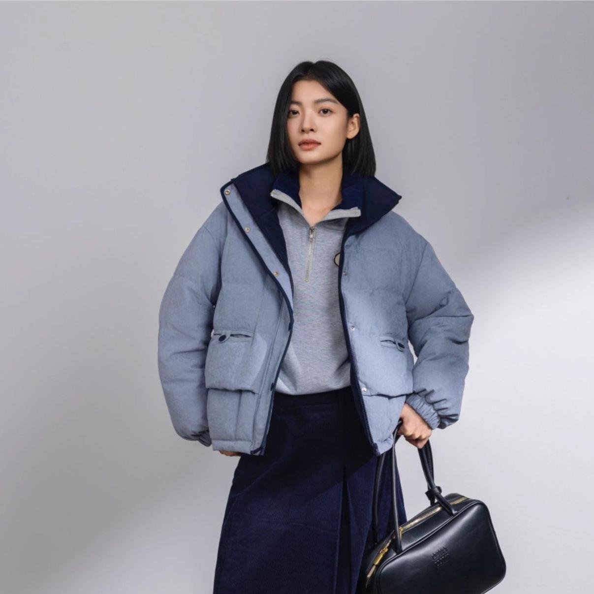 Women s Reversible High-Quality Goose Down Puffer Jacket - 2025 Winter Collection M (Recommended 115-130 jin) небо синє кольору
Women s Reversible High-Quality Goose Down Puffer Jacket - 2025 Winter Collection M (Recommended 115-130 jin) небо синє кольору