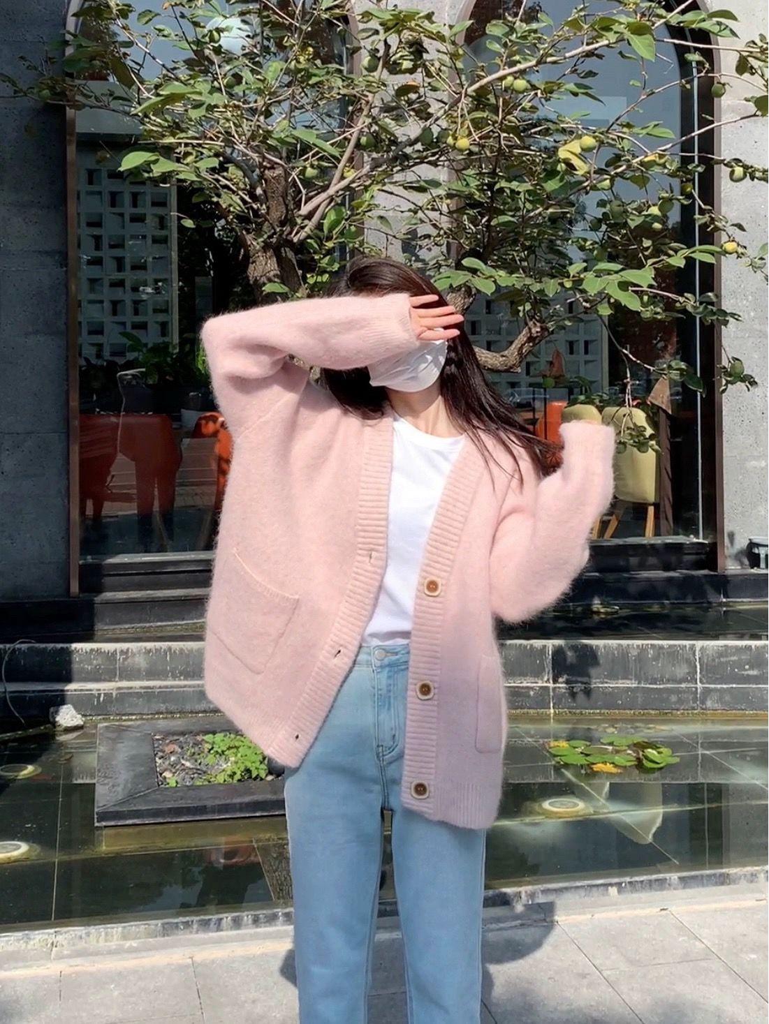 New Women s Autumn Knit Cardigan - Trendy, Lightweight Sweater Coat in Lazy Style One Size синий
New Women s Autumn Knit Cardigan - Trendy, Lightweight Sweater Coat in Lazy Style One Size синий