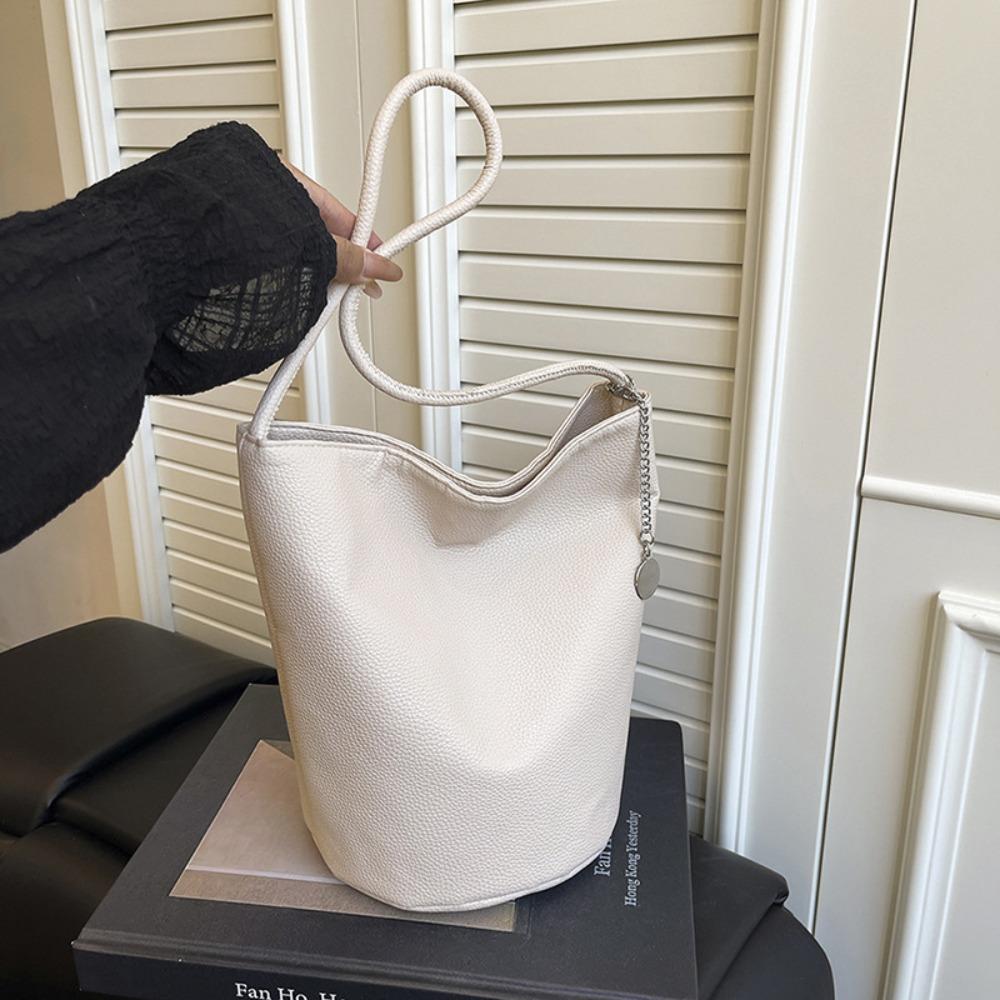 Trendy PU Leather Bucket Bag Magnetic Closure Soft Underarm Bag Large Capacity Women s Shoulder Bag Daily Outing білий
Trendy PU Leather Bucket Bag Magnetic Closure Soft Underarm Bag Large Capacity Women s Shoulder Bag Daily Outing білий