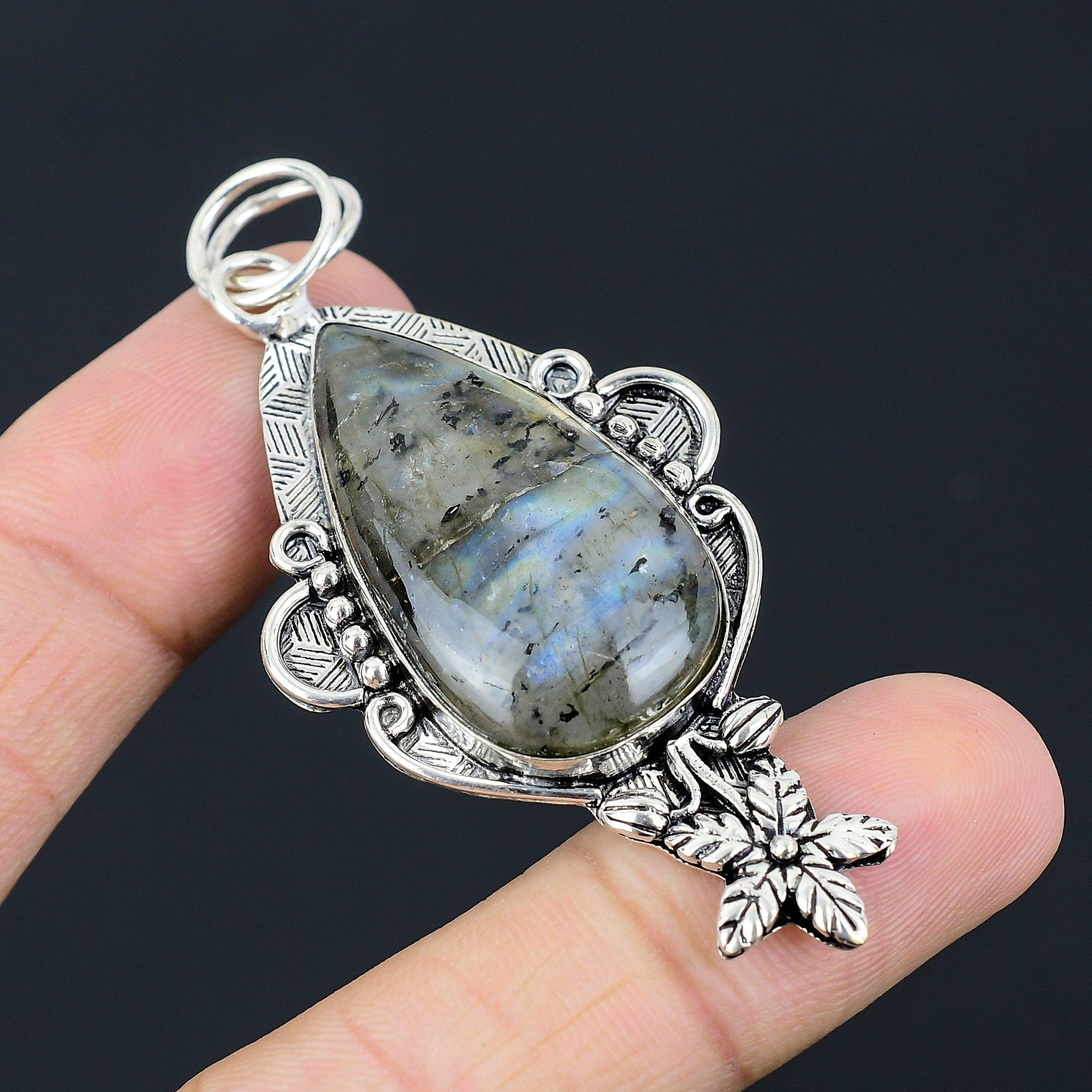 Wedding Gift For Her 925 Silver Natural Labradorite Gemstone Pendant Flower
Wedding Gift For Her 925 Silver Natural Labradorite Gemstone Pendant Flower