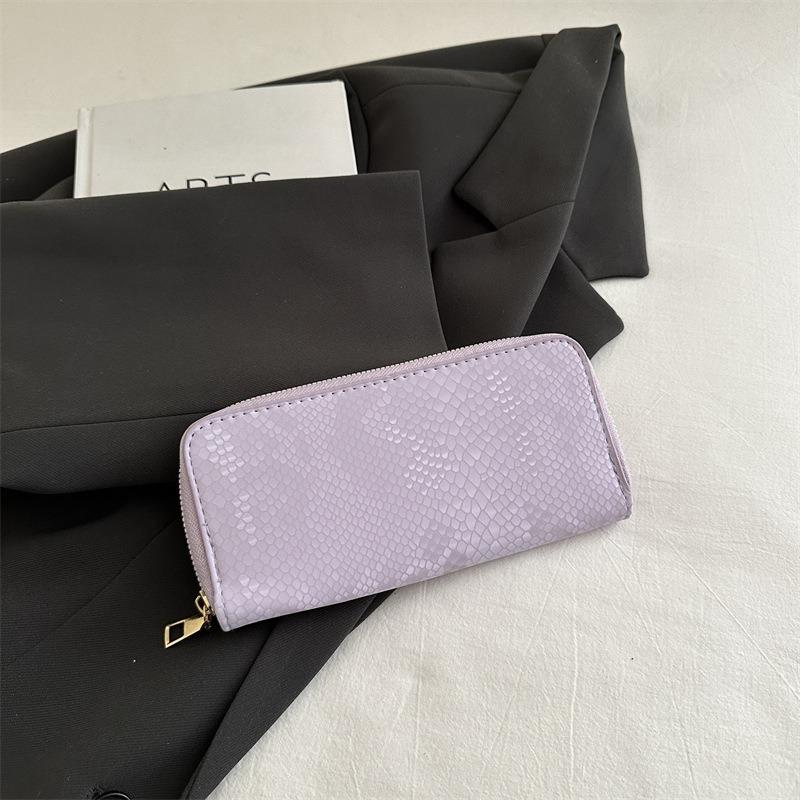 Сегодня популярен новый летний женский кошелек, однотонные клатчи популярны в этом году, и сумки-трансформеры, меняющие темперамент, популярны в этом году. фиолетовый
Сегодня популярен новый летний женский кошелек, однотонные клатчи популярны в этом году, и сумки-трансформеры, меняющие темперамент, популярны в этом году. фиолетовый