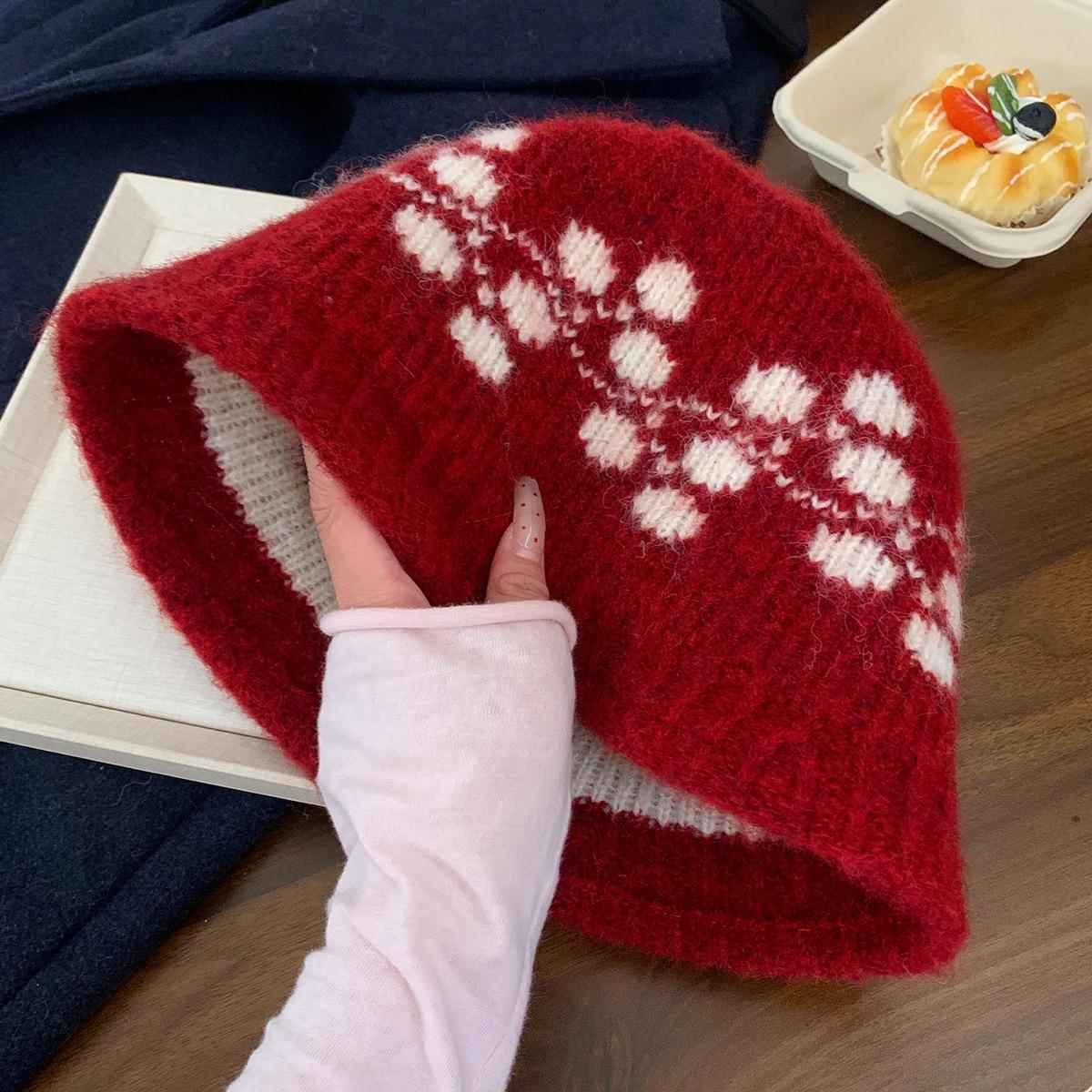 Retro coffee jacquard knitted cold-proof bucket hat women s season warm face small wool hat big head circumference pot hat M(56-58cm) червоний
Retro coffee jacquard knitted cold-proof bucket hat women s season warm face small wool hat big head circumference pot hat M(56-58cm) червоний