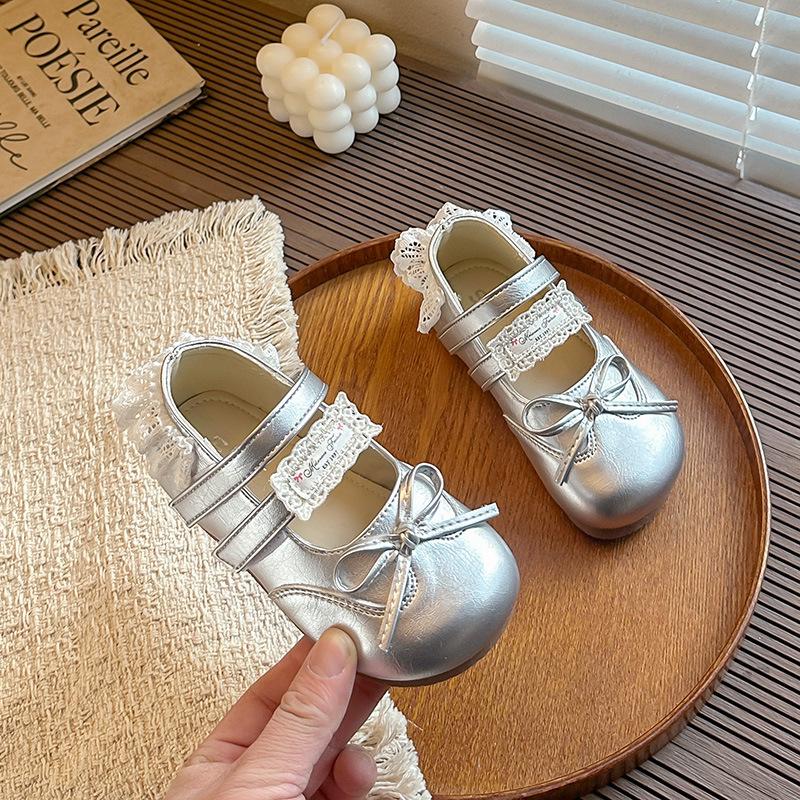 Summer Girls Mary Jane Shoes Lace Trim Bow Soft Sole Non Slip Children Leather Shoes size 23 серебряный
Summer Girls Mary Jane Shoes Lace Trim Bow Soft Sole Non Slip Children Leather Shoes size 23 серебряный