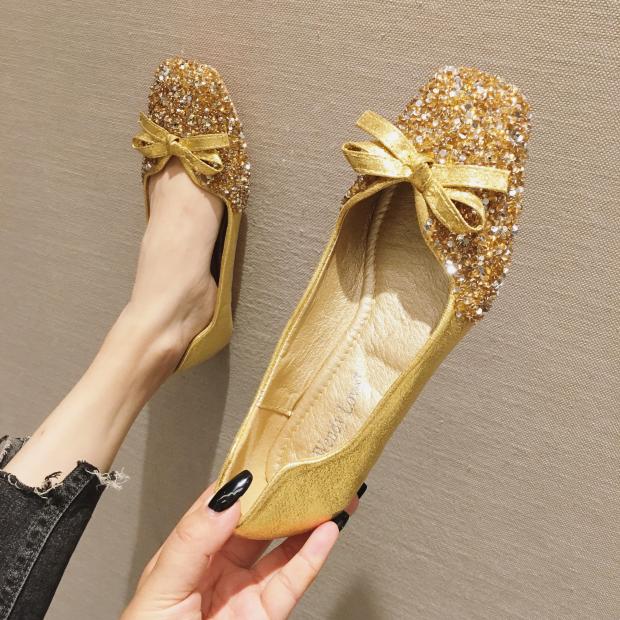 Модные хрустальные блестящие балетки женские весенне-осенние милые с бантом свадебные туфли блестящие расшитые пайетками мокасины женские балетки большого размера 5
Модные хрустальные блестящие балетки женские весенне-осенние милые с бантом свадебные туфли блестящие расшитые пайетками мокасины женские балетки большого размера 5