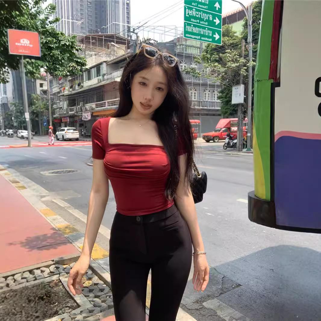 Spicy Girl Red Ruched Slimming Knitted T-Shirt, Women s Summer Square Neck Short Sleeve Top with Chest Pads One Size (Recommended for 75-120 jin) абрикосовий
Spicy Girl Red Ruched Slimming Knitted T-Shirt, Women s Summer Square Neck Short Sleeve Top with Chest Pads One Size (Recommended for 75-120 jin) абрикосовий