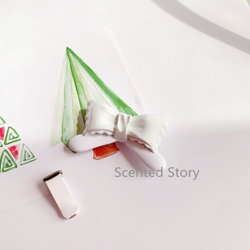 Handmade and Freshly Made, Fresh-Scented Bow-Shaped Car Fragrance Diffuser, Car Air Vent Clip Perfume Diffuser Stone Green Bow with Fragrance Without 3ml Essential Oil
Handmade and Freshly Made, Fresh-Scented Bow-Shaped Car Fragrance Diffuser, Car Air Vent Clip Perfume Diffuser Stone Green Bow with Fragrance Without 3ml Essential Oil
