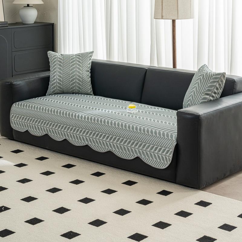 Special-Shaped Leaf Sofa Cushion Ice Silk Summer Cool Non-Slip Sofa Mat Straight Row Summer Cat-Proof Sofa 70*70cm
Special-Shaped Leaf Sofa Cushion Ice Silk Summer Cool Non-Slip Sofa Mat Straight Row Summer Cat-Proof Sofa 70*70cm